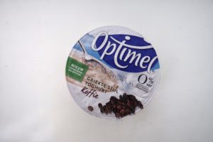 optimel yoghurt, koffie, snack